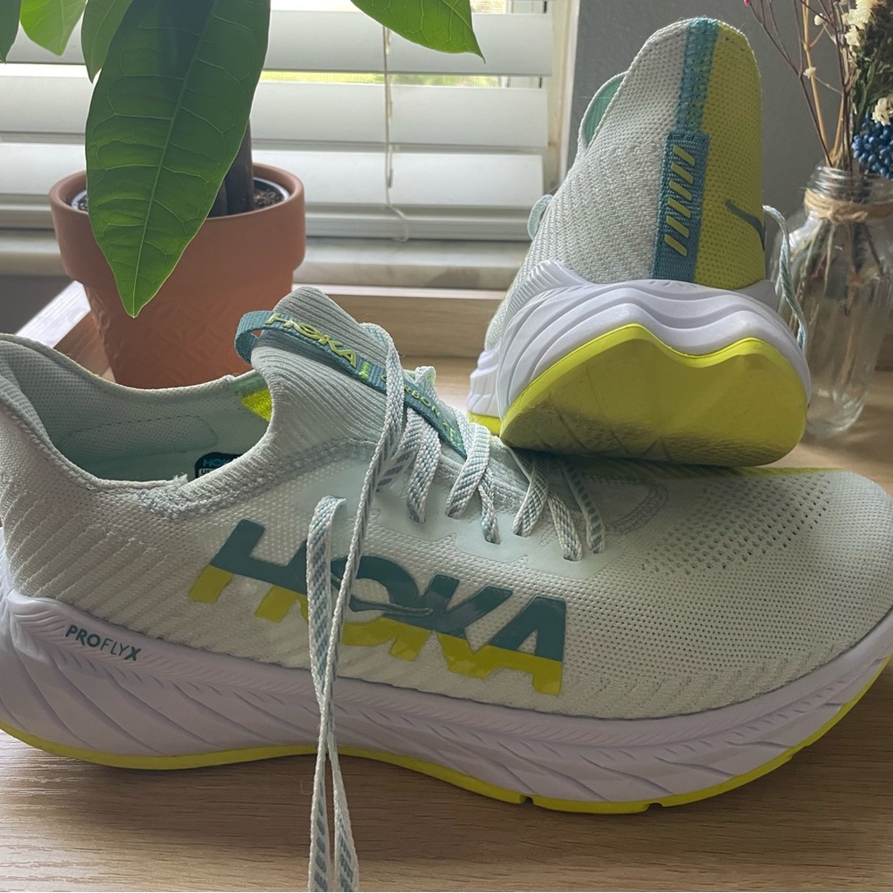 HOKA Men’s Carbon X3 Carbon-Plated Running Shoes